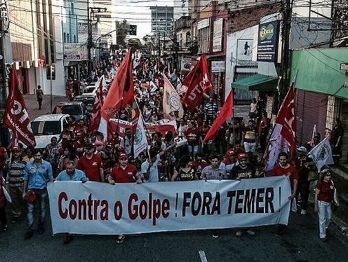 O dia hoje deverá ser marcado por manifestações, em todo o Brasil, contra o governo de Michel Temer e as propostas que retiram direitos dos trabalhadores. No Ceará, haverá mobilização em diversos municípios do interior e na capital. Em Fortaleza, o ato está marcado para as 15 horas, com concentração na Praça da Bandeira, em frente à Faculdade de Direito da UFC. A atividade está sendo considerada como preparação para a greve geral, marcada para o próximo mês de abril