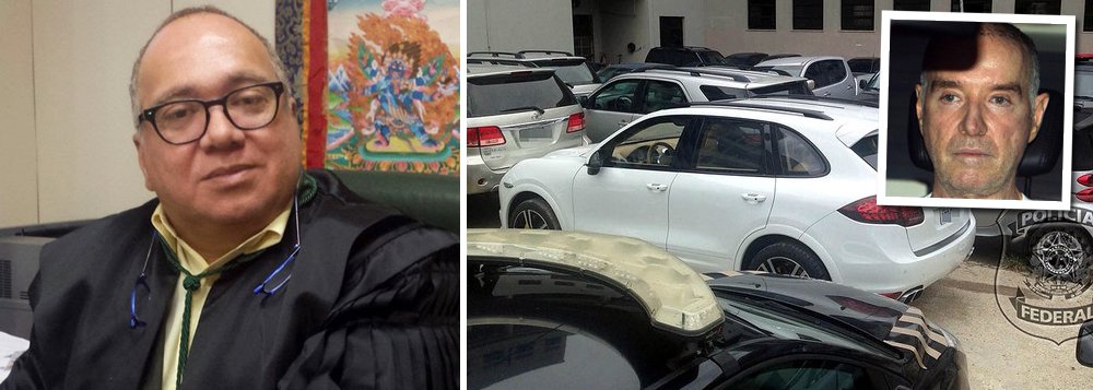 Flagrado dirigindo um Porsche do empresário Eike Batista, o juiz aposentado Flávio Roberto de Souza foi condenado a oito anos de prisão pelos crimes de peculato e fraude processual, em decisão do juiz Marcelo Bretas, da 7ª Vara Federal Criminal do Rio; Bretas também determinou a perda do cargo de juiz federal e da aposentadoria, além de estabelecer multa de R$ 25 mil para Flávio Roberto, que poderá recorrer da sentença em liberdade