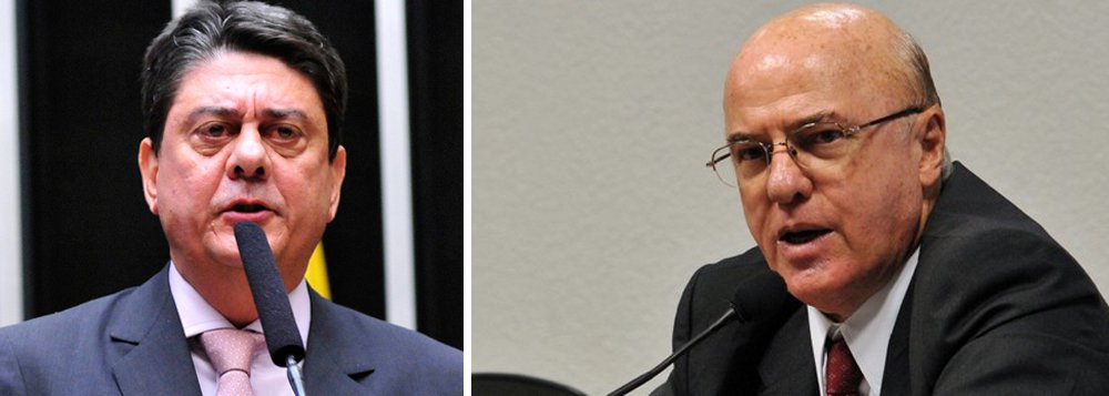 Deputado Wadih Damous (PT-RJ) fez um discurso nesta quarta-feira no plenário da Câmara em que afirma que o almirante Othon Luiz Pinheiro da Silva, de 78 anos, condenado por corrupção a 43 anos de prisão, é um "herói nacional", o "maior cientista brasileiro" e merece a comutação da pena - substituição por uma pena mais branda, que pode ser deliberada pelo presidente da República; segundo Damous, a prisão de Othon, que é grande conhecedor do ciclo de urânio e pensava um projeto revolucionário de energia barata, responde a "interesses estrangeiros, imperialistas, norte-americanos, que não quer a soberania nacional"; assista