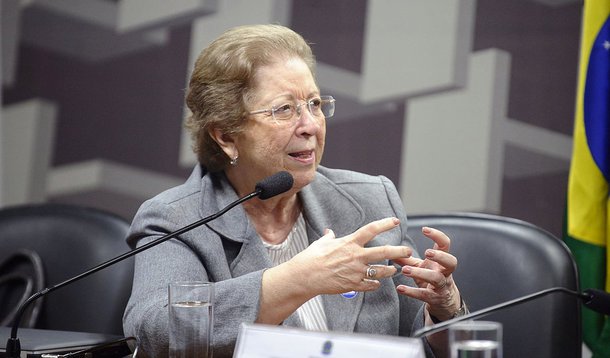 Para a cientista social e economista Tânia Bacelar os efeitos da crise econômica na Região Nordeste poderiam ser minimizados com investimentos nas áreas de infraestrutura e Educação; para ela, o impacto negativo só não foi maior em razão da pujança econômica do governo Lula na região, o que ainda segurou alguns indicadores; "Mantidas essas tendências que estão aí, a médio prazo vai ser pior para o Nordeste", destaca; para Tânia, a Lava Jato ajudou a "quebrar o país" e a elite nacional tem um "muito interessante. Todos são liberais, mas todos dependem do Estado"