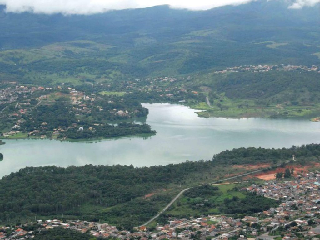 O governo de Minas Gerais, por meio do Instituto Mineiro de Gestão das Águas (Igam), lançou edital para contratação de empresa de consultoria para elaboração da revisão, complementação e consolidação do Plano Diretor de Recursos Hídricos da Bacia Hidrográfica do Rio Paraopeba; a previsão orçamentária máxima para execução do serviço a ser contratado será de R$ 2,1 milhões, incluídos todos os custos, diretos e indiretos, impostos e ganhos relativos à execução dos serviços prestados e devem ser compatíveis com os preços de mercado