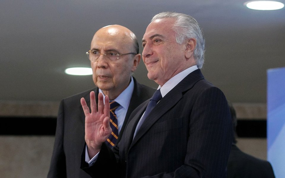 A utilização da receita tributária de agosto como indicador de retomada da economia é mais uma farsa de Henrique Meirelles e Michel Temer para apaziguar aliados no Congresso, os quais já se revelam incomodados pela combinação de depressão econômica e corrupção presidencial