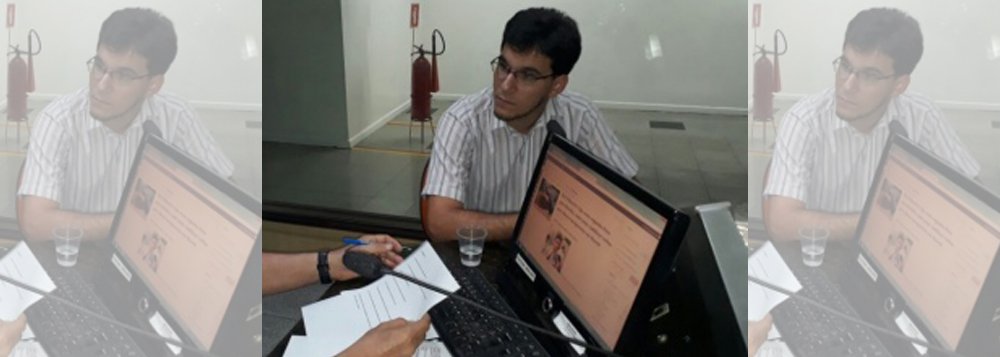 O presidente do Sindicato dos Trabalhadores da Universidade Federal de Alagoas (Ufal), Davi Menezes, classificou como "muito preocupante" a situação financeira que a unidade acadêmica enfrenta após os cortes promovidos pela atual gestão; de acordo com o líder sindical, as dificuldades observadas "tendem a aumentar, devido às consequências da emenda do teto de gastos", aprovada pelo Congresso Nacional e promulgada em dezembro de 2016; o orçamento da universidade para este ano é de R$ 758 milhões, já com o contingenciamento de 17%, o que representa uma perda de R$ 23 milhões