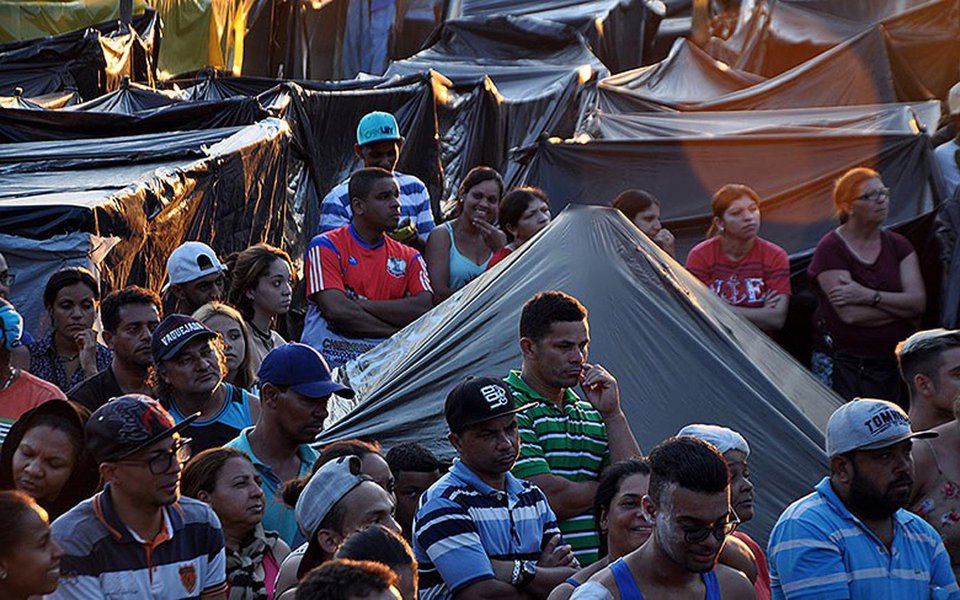 Desemprego empurra 7 mil famílias para ocupação Povo sem Medo, em São Bernardo do Campo, por retomada do Minha Casa Minha Vida. Organização enfrenta com serenidade, e firmeza, preconceitos e omissão do poder público; leia reportagem de Sarah Fernandes, na Rede Brasil Atual
