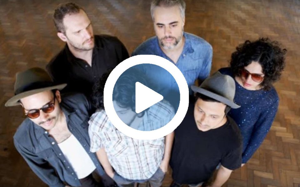 Poeta maior, Belchior segue inspirando novos artistas, como a banda mineira, que regravou o clássico Fotografia 3x4; uma obra-prima ontem e hoje