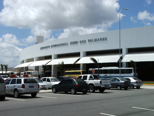 Os Voos serão operados de 1 a 30 de julho e devem representar 3.570 passageiros a mais por semana desembarcados em Alagoas; eles sairão das cidades de São Paulo (SP), Belo Horizonte (MG), Foz do Iguaçu (PR), Cuiabá (MT) e Goiânia (GO); estratégia deverá manter o turismo ainda mais aquecido durante o recesso do meio do ano