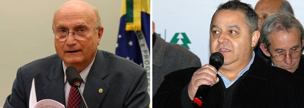 Pode estar em curso um acordo de delação premiada no âmbito da operação Carne Fraca com potencial para ceifar o deputado Osmar Serraglio (PMDB-PR) do cargo de ministro da Justiça; "Pelo menos dois fiscais explodidos pela Polícia Federal na Operação Carne Fraca já adiantaram aos seus advogados que estão loucos para contar o que sabem numa delação premiada", diz o colunista Gabriel Mascarenhas; um dos fiscais presos na operação, Daniel Gonçalves Filho, ocupou o cargo de superintendente do Ministério da Agricultura no Paraná por indicação e insistência de Serraglio, como denunciou a senadora Kátia Abreu (PMDB-TO), da tribuna do Senado 