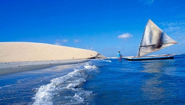 Pescadores e representantes de comunidades pesqueiras de Jijoca de Jericoacoara participam hoje, de audiência pública, na Comissão de Meio Ambiente e Desenvolvimento do Semiárido (CMADS) da Assembleia Legislativa. A audiência vai debater a situação dos pescadores que estão proibidos de pescar pelo Instituto Chico Mendes de Conservação da Biodiversidade (ICMBio)