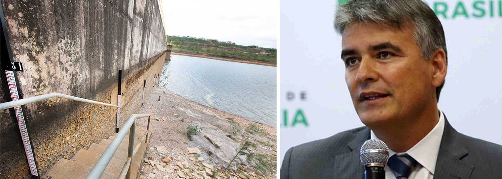 O governo do Distrito Federal estima que não tem condição de enfrentar o período de seca com o atual volume dos reservatórios, mesmo com a possibilidade de captar água do Lago do Paranoá; tanto o reservatório de Descoberto como o de Santa Maria estão com níveis de água abaixo dos 50% da capacidade; secretário da Casa Civil, Sérgio Sampaio admitiu novamente a hipótese de os consumidores ficarem mais do que só um dia sem água