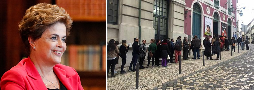 Tratada como presidente legítima do Brasil, o que de fato é, Dilma Rousseff está fazendo sucesso em Portugal; os ingressos para sua palestra, que acontece na tarde de quarta-feira em Lisboa, esgotaram-se em 20 minutos, deixando centenas de pessoas sem conseguir bilhetes mais de 24 horas antes do evento; devido à alta demanda, a organização da palestra estuda colocar um telão para as pessoas que ficarem de fora consigam também acompanhar a palestra, que abordará os ataques à democracia brasileira; fila para retirar os bilhetes deu a volta no quarteirão