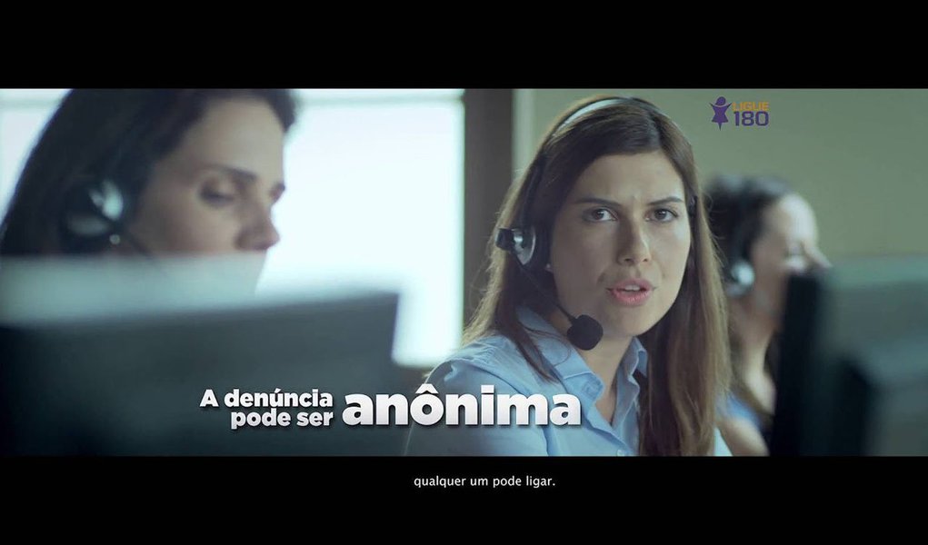 Nem sempre basta ligar para a Central de Atendimento a Mulher, o 180, chamar a polícia, ou ir a uma delegacia; a violência doméstica deixa marcas no corpo, memórias de dor e pode significar perda de patrimônio: a casa, os documentos e a conta no banco; para superar traumas e livrar-se do ciclo de agressão, existem os centros integrados de atendimento à mulher (Ciam); no Rio, estado pioneiro nesse atendimento, no entanto, esses espaços estão deixando de funcionar. Nos últimos meses, três das quatro unidades mantidas pelo estado fecharam as portas