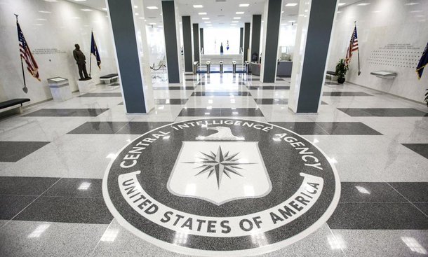 Wikileaks anunciou o início de uma nova série de denúncias sobre a Agência Central de Inteligência (CIA); vazamentos levam o nome "Vault 7"; essa será a maior publicação de documentos secretos da CIA, de acordo com o comunicado de imprensa do Wikileaks