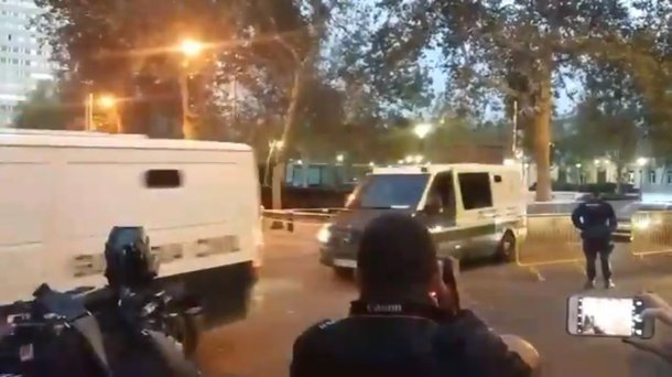 Oito dos nove ministros da Catalunha acusados de insubordinação e uso indevido dos fundos públicos foram presos a mando do governo espanhol nesta quinta-feira; os ex-ministros detidos haviam sido retirados dos seus cargos após o referendo sobre a independência em 1º de outubro; todos os oito apoiaram a separação da Catalunha em relação à Espanha; veja vídeo com o momento da prisão