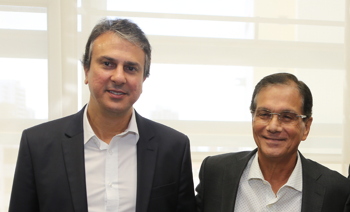O presidente da Federação das Indústrias do Ceará (FIEC), empresario Beto Studart, afirmou que vai apoiar a reeleição do governador Camilo Santana. Segundo o portal Focus.jor, a declaração foi feita em uma conversa convocada pelo próprio empresário, com um grupo de jornalistas