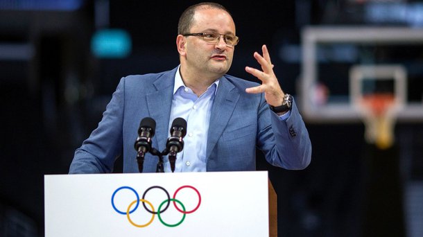 A comissão de avaliação do Comitê Olímpico Internacional (COI) considerou a apresentação de Paris para a Olimpíada de 2024 como "excepcional" e "bem detalhada" ao final do primeiro de três dias de visita à capital francesa, domingo; "Nossos amigos da Paris-2024 nos ofereceram uma apresentação de candidatura excepcional e bem detalhada", disse Patrick Baumann, presidente da comissão, em entrevista coletiva