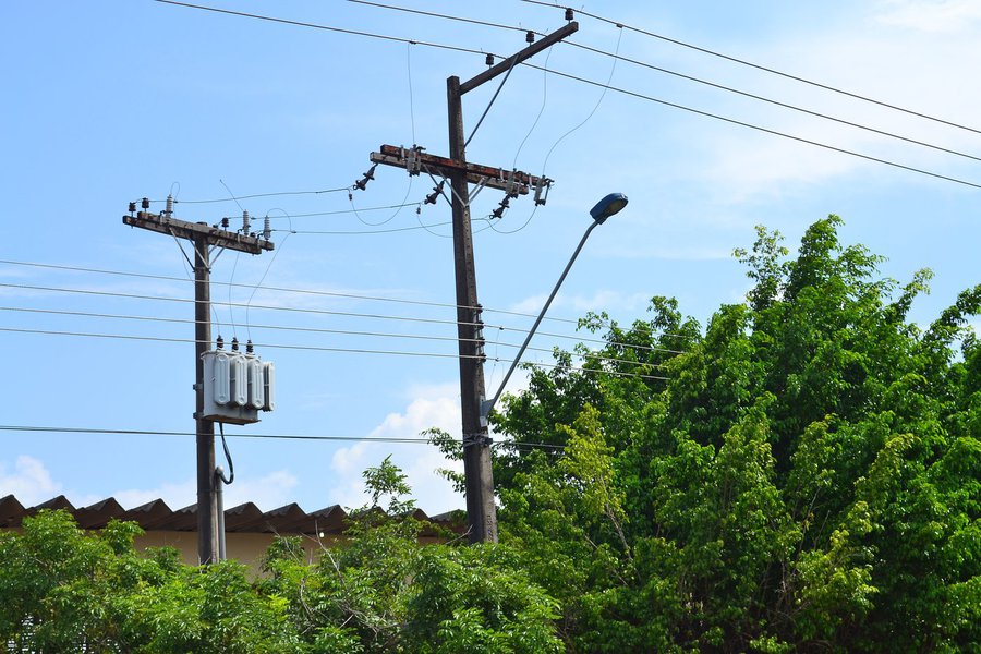 Dados dos Institutos de Medicina Legal de Maceió e Arapiraca apontam que, nos últimos cinco anos, Alagoas registrou 198 casos de vítimas fatais de descarga elétrica; em 2013 e 2014, foram 45 mortes; em 2015 esse número diminuiu para 32, mas, em 2016 voltou a subir, registrando 35 casos; e este ano 41 pessoas já perderam a vida em virtude de acidentes elétricos