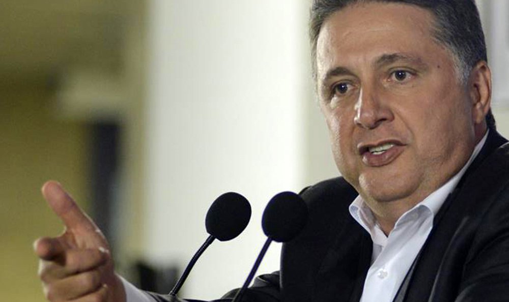 30/09/2014 - Debate com os candidatos ao governo do Rio de Janeiro na Rede Globo de televisão. Anthony Garotinho Foto: Inácio Teixeira/ Coperphoto