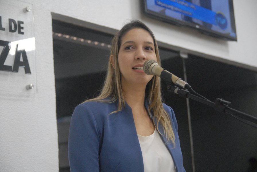 De acordo com a vereadora Larissa Gaspar (PPL), o intuito de seu projeto é garantir que mulheres, crianças e adolescentes que foram violentadas encontrem acolhimento adequado, amparo médico, psicológico e social, e que previnam a gravidez, que no caso de estupro é um agravo resultante da violência. Em pronunciamento na Câmara Municipal, ela defendeu o projeto de acusações de querer ampliar e facilitar as hipóteses de aborto no município. “Vamos ser verdadeiros e dizer que a profilaxia da gravidez é anticoncepção de emergência, é prevenir que a mulher ou adolescente venha engravidar do estuprador. Anticoncepção de emergência não é método abortivo”, esclareceu