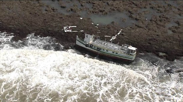 O Tribunal de Justiça da Bahia determinou o bloqueio dos bens da CL Transportes Marítimos, empresa dona da lancha Cavalo Marinho I, que virou em e causou a morte de 19 pessoas em 24 de agosto na travessia Salvador-Mar Grande; além do bloqueio de bens, a corte acatou o pedido da Defensoria Pública do Estado de bloqueio de 5% da renda líquida adquirida com a venda de passagens para a travessia