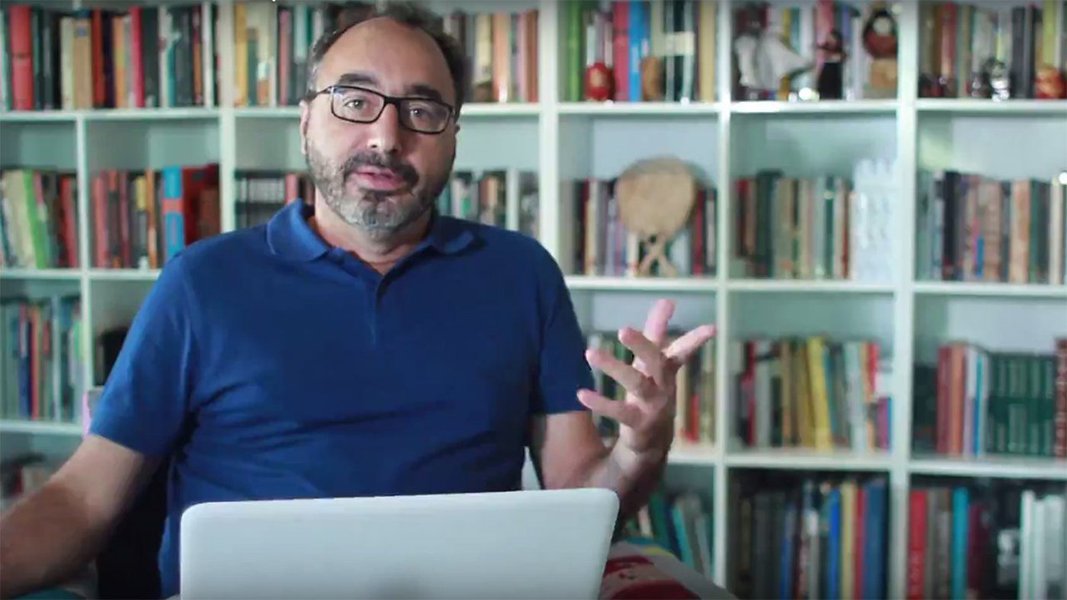 "É só mais uma forma (que ainda pode ser muito melhorada) de colocar  angústias e reflexões para fora de um jeito diferente. E com isso tentar atingir um público que prefere ver a ler. Ou que gosta das duas coisas", diz o jornalista Renato Rovai; confira o primeiro vídeo, em que ele fala do desmonte da economia brasileira