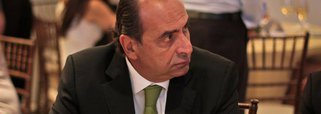 O prefeito de Belo Horizonte, Alexandre Kalil (PHS), demonstrou insatisfação com a decisão do Ministério dos Transportes, Portos e Aviação Civil, que vetou a volta de voos comerciais de grande porte ao terminal do Aeroporto da Pampulha; "Eu não quero brigar com ninguém, mas tenho obrigação de lutar para revitalizar uma zona importante que está morta", afirmou Kalil, durante evento na capital; o prefeito criticou o ministério, ao dizer que a pasta teve como objetivo ajudar a iniciativa privada; "Esse aqui é o país da empresa privada. O que nós queremos é o público, nós estamos aqui defender a coisa pública. Quem tem que defender empresa privada não é governo, não é ministro"