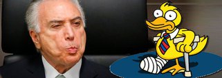 "Após a decisão do dia 2 de agosto, Temer foi de pato manco a pato paralítico. A sua 'vitória', em placar bem mais apertado do que se imaginava, mostra uma base dividida e temerosa (sem trocadilho) de seu futuro. Ao contrário do que se podia esperar, dessa vez os votos para salvar o governo corrupto de uma investigação foram contidos, discretos, muitas vezes envergonhados", diz o colunista Marcelo Zero, que aponta o Brasil como o grande derrotado; "O país foi enganado por uma corja que só oferece a destruição de direitos da população e o sacrifício da soberania como solução para seus problemas. O Brasil está paralisado por um governo cuja 'ponte para o futuro' não passa de uma lamentável 'pinguela para o passado'. Um passado de escravidão, dependência colonial e exclusão"