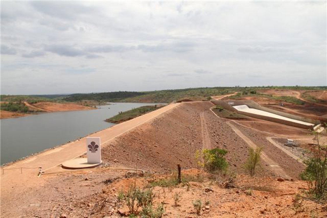 A Defesa Civil do Piauí tem uma reuni]ao com o governador do Piauí, Wellington Dias, outras autoridades do executivo, para discutir a situação da barragem de Piaus, no Sudeste do Piauí, que segue operando com cerca de 5% da capacidade e, em consequência, deixa agricultores e moradores das cidades da região sem água