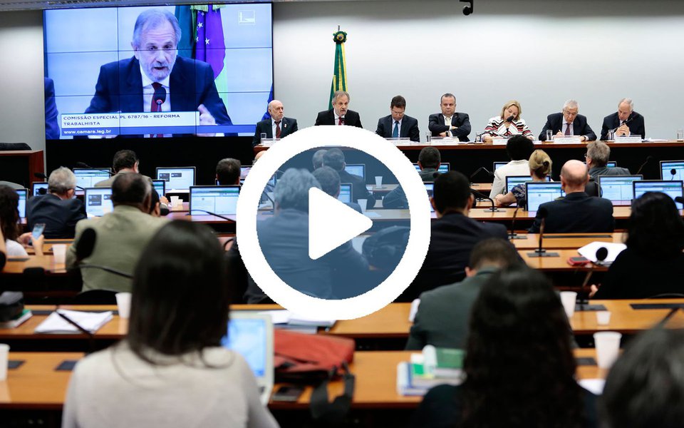 Na última audiência pública da comissão especial que discute a legislação trabalhista, nesta quinta-feira (5), o diretor da Organização Internacional do Trabalho (OIT) no Brasil, Peter Poschen, disse que qualquer reforma não pode se basear em más condições de trabalho e na exploração da mão de obra, mas deve seguir normas internacionais e promover uma concorrência leal;  relator, deputado Rogério Marinho (PSDB-RN), pretende entregar seu parecer em uma semana. Isso provocou protestos por parte da oposição, já que, segundo Wadih Damous (PT-RJ), a apresentação, conforme acordo, deveria ocorrer no início de maio