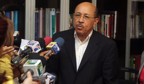 Um ministro e outras sete pessoas - entre elas vários ex-funcionários - foram detidas nesta segunda-feira (29) na República Dominicana em ligação com o caso dos propinas da empreiteira Odebrecht, informou a Procuradoria-Geral; detenções foram realizadas nas primeiras horas da manhã em Santo Domingo, em operações simultâneas, e incluem o atual ministro dominicano da Indústria e do Comércio, Juan Temístocles Montás