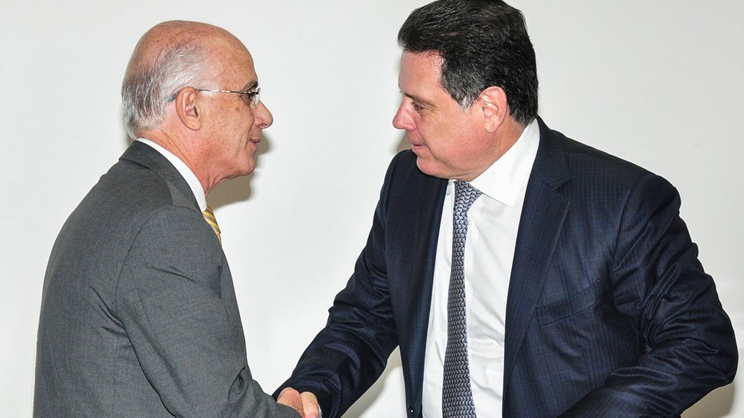 O governador Marconi Perillo deu anuência a uma emenda do deputado estadual Gustavo Sebba, ao orçamento do Estado, destinando R$ 3 milhões para a construção do prédio do curso de medicina da Universidade Federal de Catalão, no Sudeste goiano; autorização para criação do curso foi feita em 2015, após uma reunião entre o governador e a então presidente Dilma Rousseff