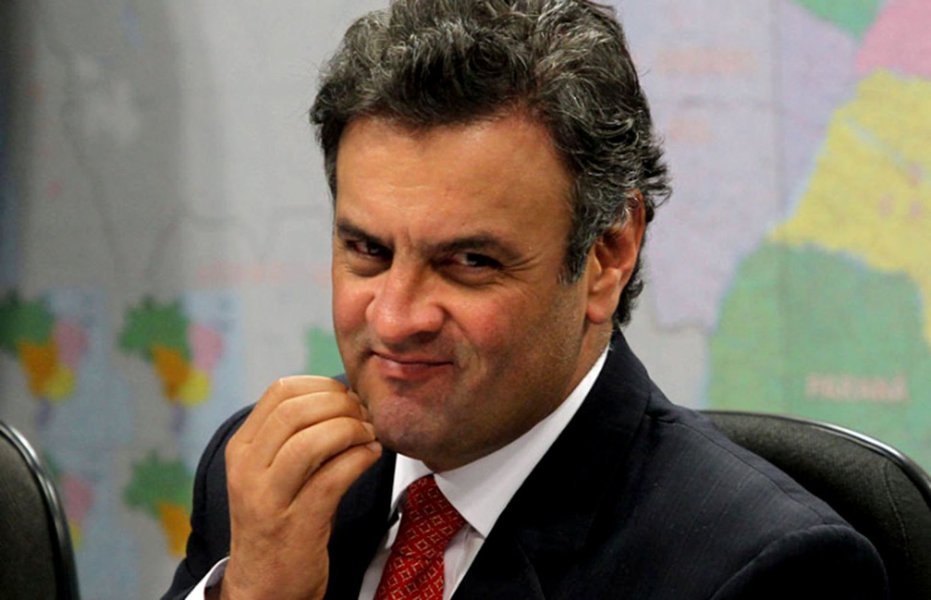 Mega delatado na Lava Jato, o senador mineiro Aécio Neves (PSDB) continua em queda livre; depois de perder a presidência do PSDB por ter pedido de prisão feito pela Procuradoria Geral da República (foi negado pelo Supremo Tribunal Federal), o tucano sofre mais uma derrota: perdeu a eleição para ser padrinho da sala de sua filha numa escola bilíngue de Brasília