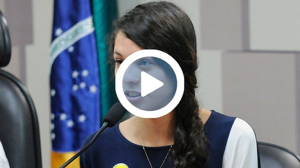 A estudante secundarista, que já havia emocionado o país no ano passado em um discurso sobre a luta dos estudantes, discursou em sessão solene sobre trabalho infantil e afirmou que o "parlamentar que vota a favor da terceirização ou da flexibilização da CLT, por consequência, vota a favor da ampliação do trabalho infantil"; assista