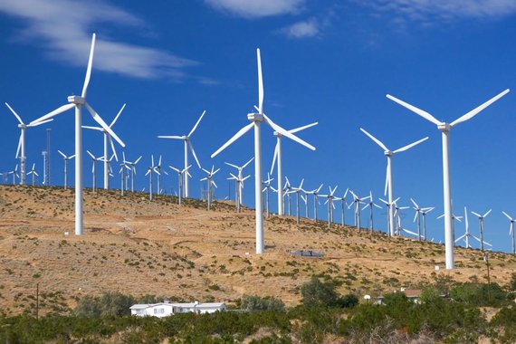 Parques, que estão sendo construídos na Bahia e no Ceará, terão potência de 311,3 megawatts, suficiente para abastecer cerca de 700 mil residências. Os empreendimentos utilizarão equipamentos fabricados no Brasil e devem gerar cerca de 3.000 empregos diretos e indiretos durante as obras