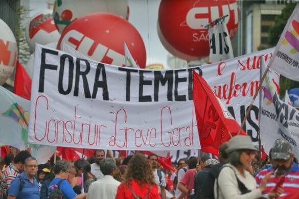 Primeiro de maio vem aí. Os trabalhadores voltam às ruas. E é nesta data que a força produtiva dos brasileiros e brasileiras deveriam comemorar, no entanto o capital unido ao governo de plantão tentam arrancar o coro de todas e todas que já garantiram a riqueza da sexta maior economia do mundo