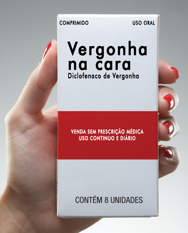 Fale-se o que quiser de Dilma Rousseff. Chamem-na de politicamente incompetente quem quiser. Digam que havia um governo 'ruim' quantos pretenderem manter essa ponta de arco histórico para qualquer comparação. Mas o Brasil no mundo ostentava, seriamente, sua legitimidade cidadã