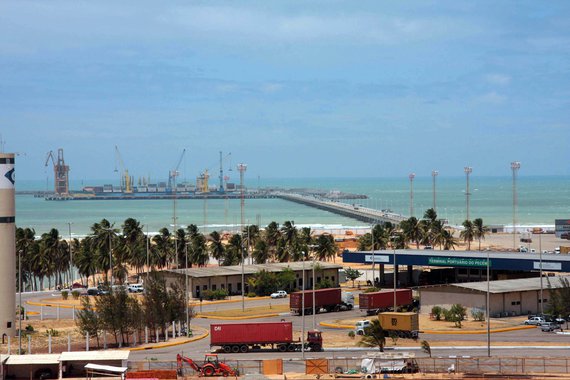 De janeiro a setembro, as exportações cearenses totalizaram US$ 1,46 bilhão, um crescimento de 77,1% em relação ao mesmo período de 2016. A balança comercial do Estado registrou déficit de US$ 277 milhões nos nove primeiros meses de 2017, valor significativamente menor do que o apresentado no mesmo período de 2016 - US$ 2,19 bilhões
