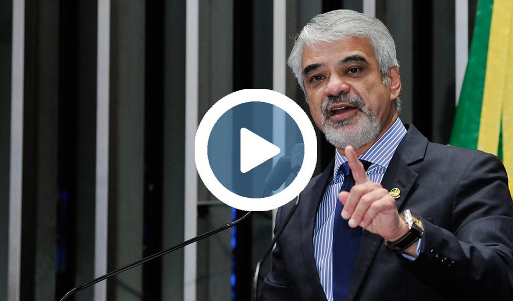 Líder da oposição no Senado, Humberto Costa (PT-PE) publicou um vídeo no Facebook condenando o golpe parlamentar que depôs Dilma Rousseff há exatamente um ano e destaca que hoje, "o principal mentor do golpe está preso. O principal beneficiário, acuado por graves denúncias. E, desde então, o país só anda pra trás. E a democracia não foi restaurada"; vídeo mostra como o impeachment foi desenhado para barrar as investigações da Lava Jato e levado adiante por uma série de parlamentares que acabaram enredados em casos de corrupção; assista