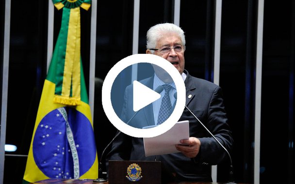 Em discurso no Plenário, o senador Roberto Requião (PMDB-PR) demonstrou sua indignação com o modelo econômico adotado pelo país, marcado a seu ver por liberdade excessiva ao capital, e defendeu a adoção de um projeto nacional de longo prazo para estimular o crescimento e o desenvolvimento com justiça social; defendeu maior distribuição de renda, estimulada com um sistema educacional com pelo menos 15 anos de estudos e currículos reformulados, vocacionando os formandos para as ciências naturais e a engenharia, gerando um trabalhador educado e com maior renda