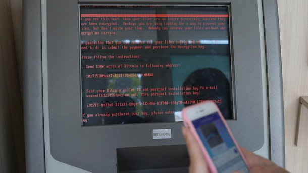 A principal produtora de petróleo da Rússia, a Rosneft, disse que um ataque cibernético de larga escala atingiu seus servidores nesta terça-feira, e sistemas de computadores de alguns bancos e do principal aeroporto da vizinha Ucrânia também sofreram interrupções