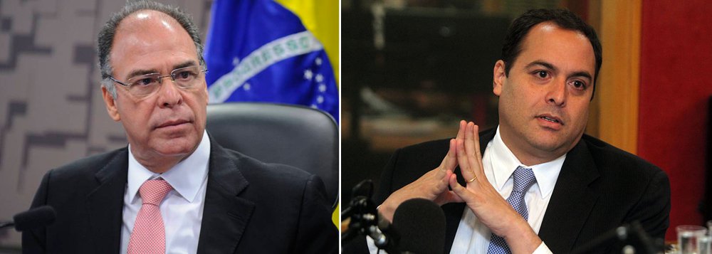 Presidente do PMDB, senador Romero Jucá (RR), confirmou que o senador Fernando Bezerra Coelho, irá disputar a eleição para o Governo de Pernambuco contra o governador Paulo Câmara (PSB) em 2018; anúncio foi feito no mesmo dia em que o parlamentar deixou o PSB para se filiar ao PMDB, que é o maior aliado da atual gestão estadual; "Começamos com Pernambuco mas vamos anunciar outros nomes em vários Estados", afirmou Jucá