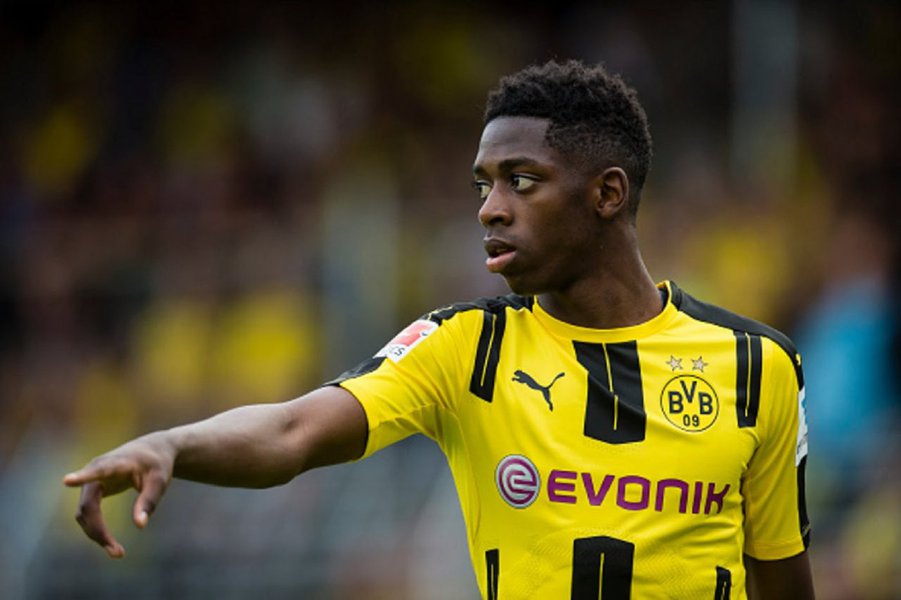 Nesta sexta-feira (25), o Barcelona anunciou a contratação do meia-atacante Ousmane Dembélé, do Borussia Dortmund, por cinco anos, com valor de 105 milhões de euros; jogador da seleção francesa, Dembélé é a contratação mais cara do campeonato espanhol, superando os 100 milhões de euros pagos pelo Real Madrid por Gareth Bale em 2013