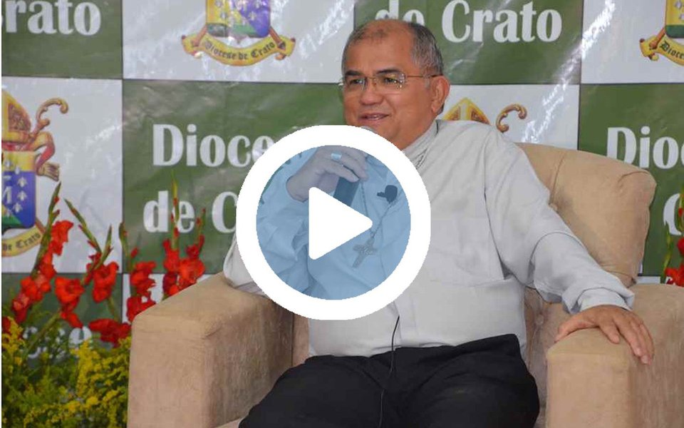 Em vídeo divulgado nas redes sociais, o bispo do Crato, na região do Cariri, Dom Gilberto Pastana, convocou os fiéis para uma "caminhada pela vida", no próximo dia 28, dia da greve geral que está sendo organizada pelas centrais sindicais e movimentos populares, contra perda de direitos do trabalhador