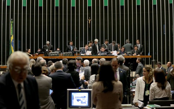 O engavetamento da proposta que abria caminho para a privatização das universidades públicas e institutos federais representa o início da queda do governo ilegítimo de Michel Temer