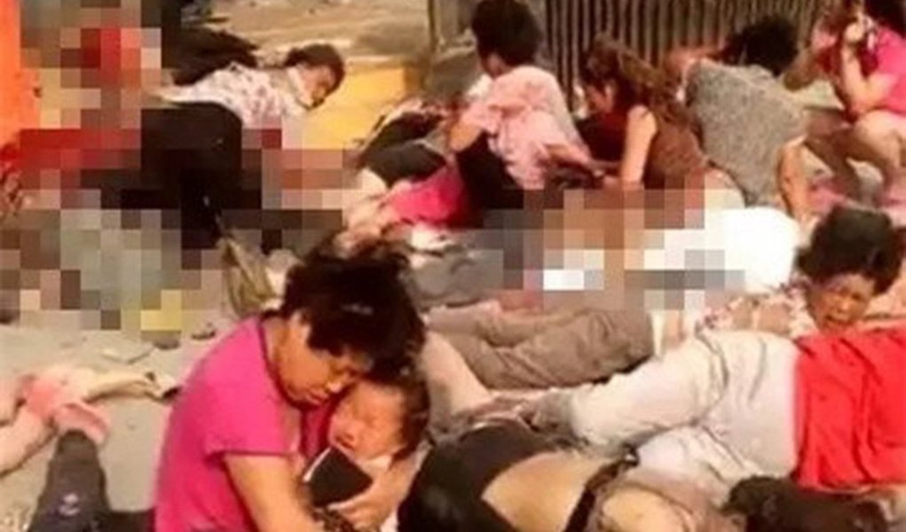 Pelo menos sete pessoas morreram e 59 ficaram feridas após uma explosão nesta quinta-feira na entrada de uma creche no Leste da China, segundo a imprensa oficial; ainda não se sabe quais as causas do acidente