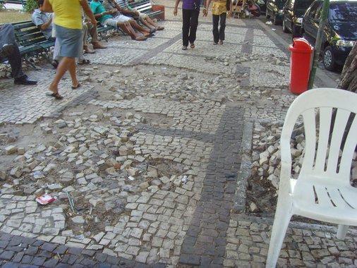 A Comissão do Plano Diretor da Câmara Municipal de Fortaleza se reúne, nesta terça-feira (31), a partir das 14h30, para debater a questão da acessibilidade, notadamente nas calçadas em Fortaleza. A ocupação irregular e a manutenção das calçadas são alguns dos muitos problemas enfrentados pela população, além da falta de rampas para cadeirantes
 