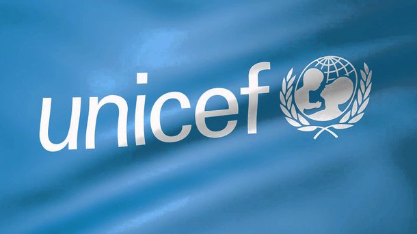 Levantamento divulgado pelo Fundo das Nações Unidas (Unicef), em parceria com várias entidades, aponta que Alagoas é o segundo estado do país mais violento para adolescentes, só ficando atrás do Ceará; a média de adolescentes mortos, em 2014, é mais que o dobro da registrada no Brasil; entre as capitais, Maceió também se destaca negativamente, com uma média, 9,37 assassinatos para cada grupo de mil adolescentes; porém, o governo de Alagoas afirma que os números do Unicef estão defasados e que o estado registrou a terceira maior redução de violência contra jovens em 2015