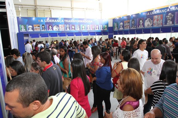 Considerado um dos segmentos mais lucrativos em todo o mundo, o turismo de negócios e eventos está ganhando, em Alagoas, cada vez mais força e tem impulsionando o desenvolvimento econômico do Estado; até dezembro, Maceió receberá quarenta e um eventos de médio e grande porte, segundo dados da Secretaria de Estado do Desenvolvimento Econômico e Turismo (Sedetur); a junção de investimentos públicos e da iniciativa privada tem contribuído para esses bons números