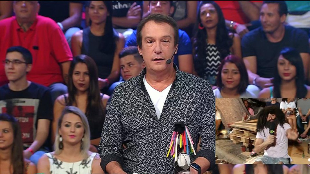 De acordo com informações do colunista de TV do UOL, Flávio Ricco, o programa Pânico na Band deverá ser exibido somente até dezembro de 2017; a baixa audiência, causada pelo desgaste do formato do programa, além de atrasos no repasses de verba por parte da Bandeirantes, causaram o encerramento da atração
