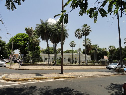 Com agenda em diversos municípios durante o fim de semana, o governador Wellington Dias visitou os municípios de Oeiras, Colônia do Piauí e Santo Inácio inaugurando obras e autorizando outras diversas; em Santo Inácio, Dias inaugurou a Unidade Produtiva Familiar (UPF) Chapada do Tatu que irá beneficiar nove famílias de agricultores familiares; no programa foram investidos cerca de R$ 149.340,00 na compra da terra e R$ 305.231,95 nos subprojetos de investimentos comunitários, totalizando R$ 454.574,56 nesta ação