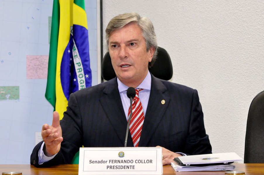 Durante reunião da Comissão de Relações Exteriores do Senado Federal, o senador Fernando Collor (PTC/AL) classificou como grave a evolução da crise política e institucional que o país enfrenta há quase uma semana; para ele, apesar das medidas heterodoxas que entidades de classe e partidos defendem diante da turbulência, o caminho para saída passa pela via política